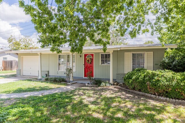 Photo - 306 N Guilford Dr