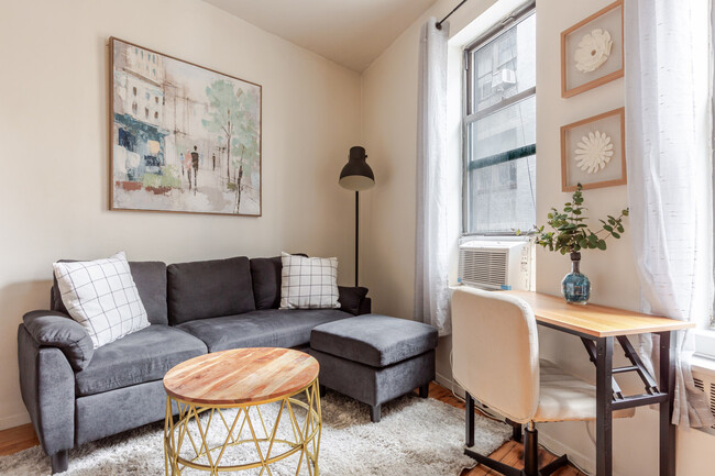 Building Photo - 202 W 102nd St Rental
