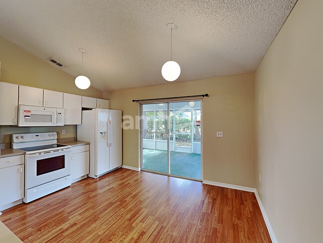 Photo - 2724 Maderia Cir