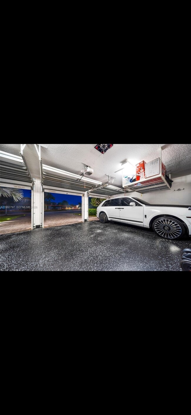 Photo - 16849 Pierre Cir