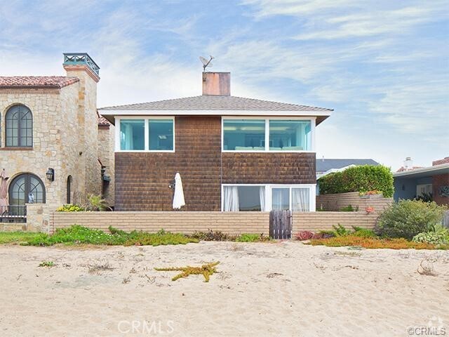 Building Photo - 1560 E Oceanfront Rental