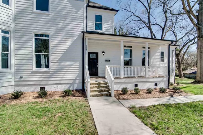 Photo - 164 N Clark St
