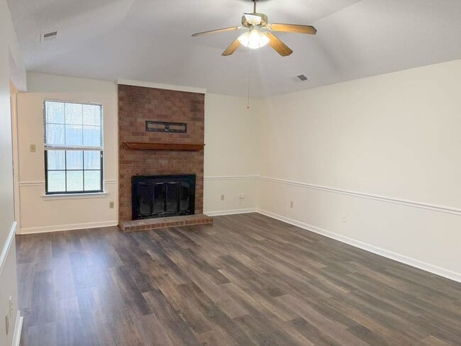 Photo - 6914 Snyder Rd