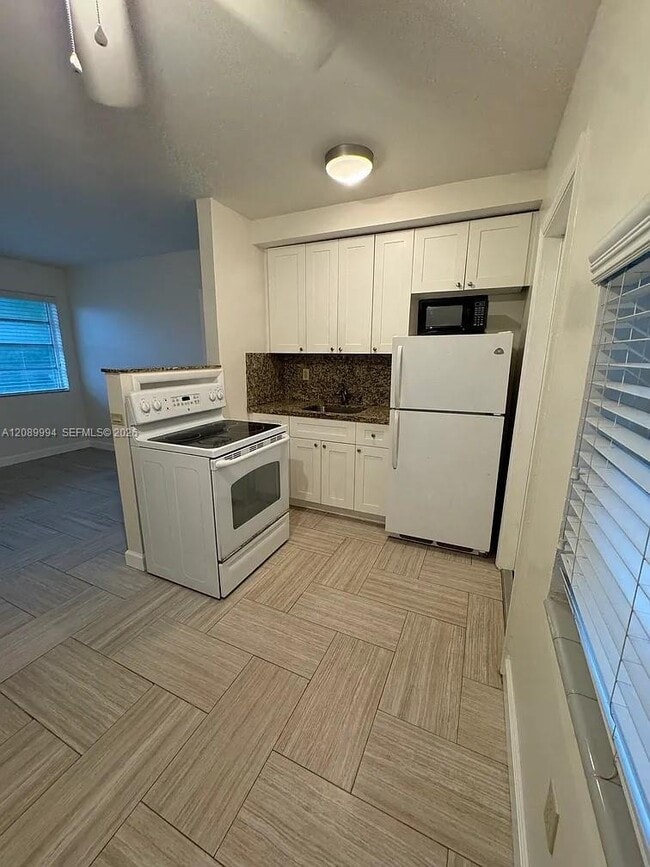 11890 NE 16th Ave Unit 4