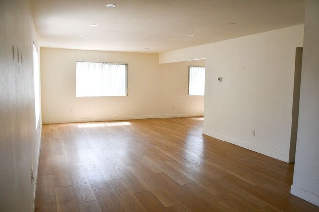 Photo - Valencia (994) Unidad Valencia (994) #102