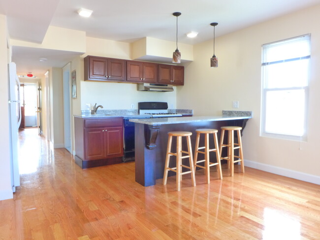 Photo - 10 Bayard St Apartment Unit 3