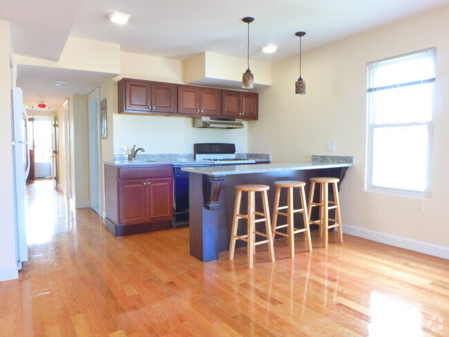 Building Photo - 10 Bayard St Unit 3 Rental
