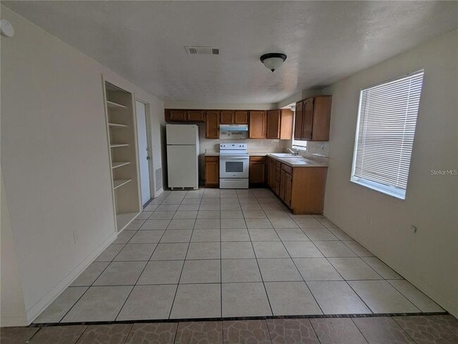 Photo - 3911 Redwood Dr