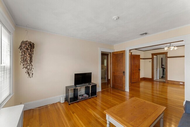 Photo - 25 Dartmouth St Unit 2