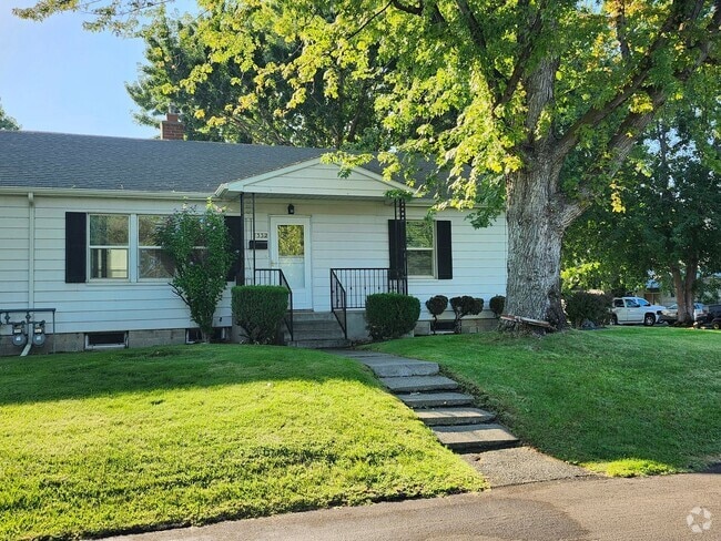 Building Photo - 1332 Hunt Ave Rental