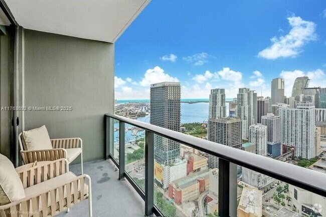 Building Photo - 601 NE 1st Ave Unit 4406 Rental