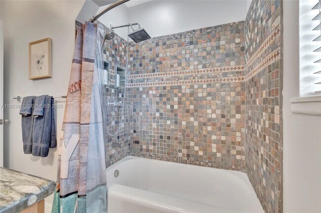 Photo - 515 SW 9th St