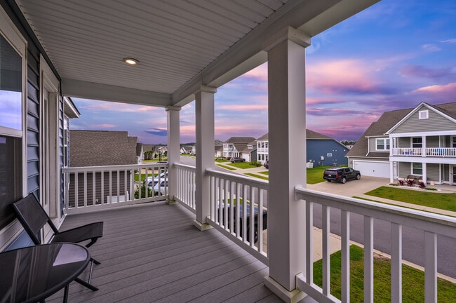 Photo - 837 Harrison Mill St