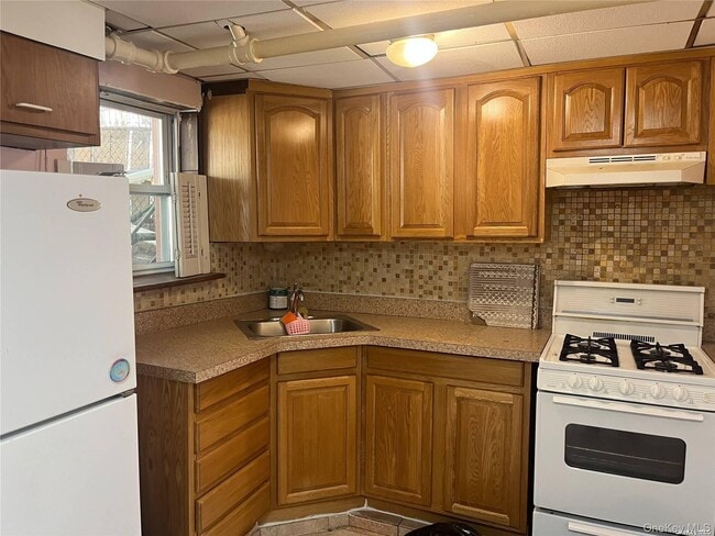 Building Photo - 20-50-50 47th St Unit 1st Fl