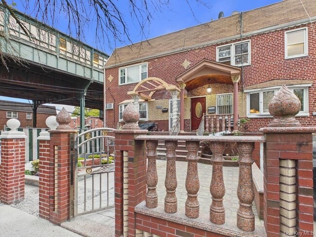 Building Photo - 101-24 78th St
