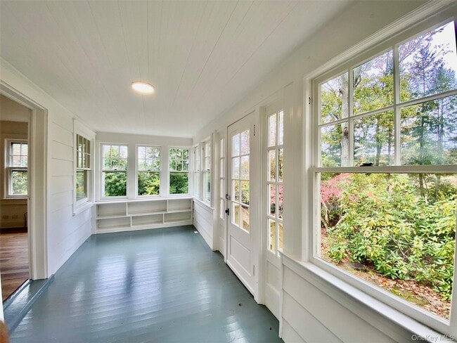 Photo - 2835 Harbor Ln