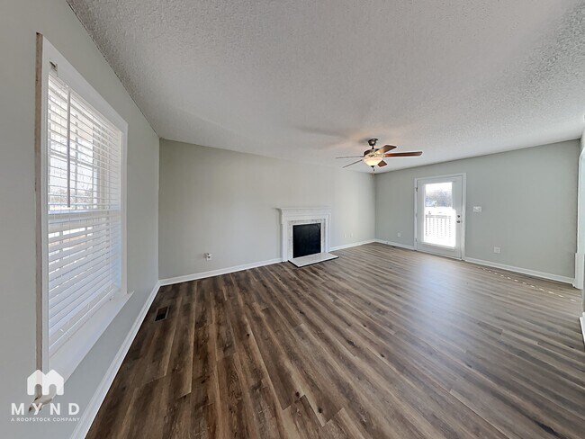 Photo - 1021 Brack Pl