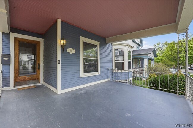 Photo - 202 Summit Ave