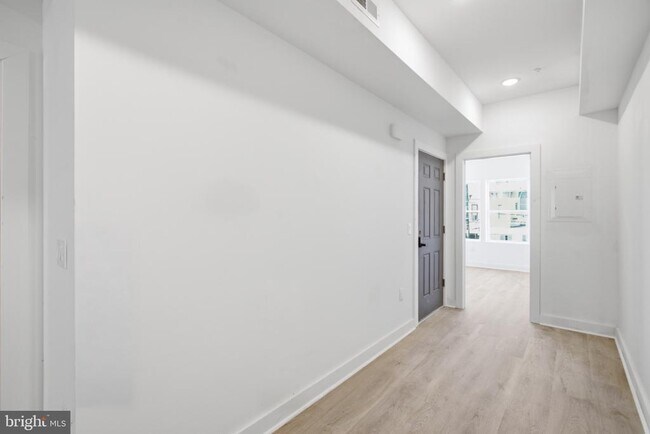 Photo - 669 N 39th St Unit 2