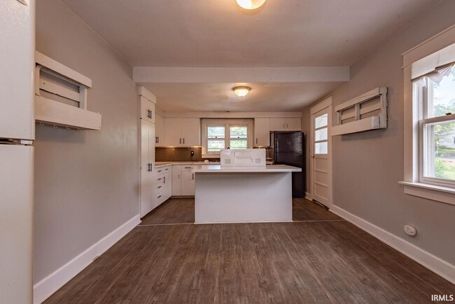 Photo - 204 S Clark St