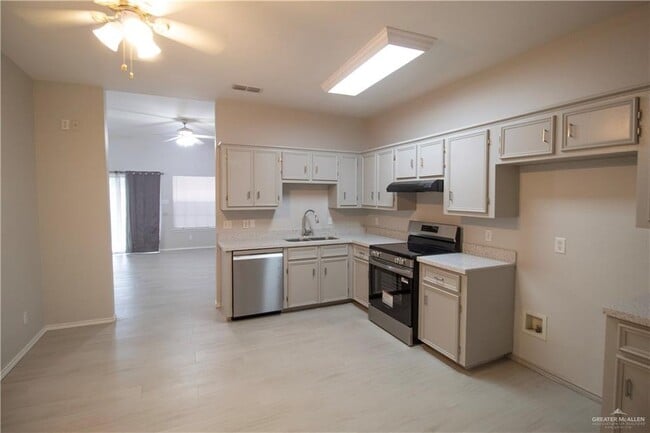 Photo - 16 E Martin Ave