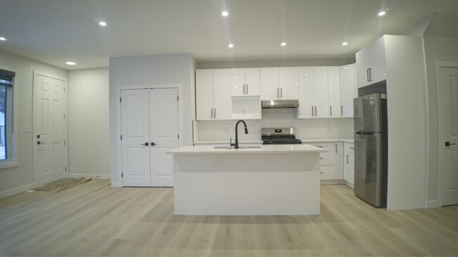 Photo - 10240-10157 157 St NW Unit MAIN 10242