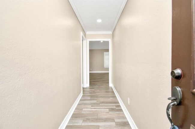 Photo - 701 Regency Dr