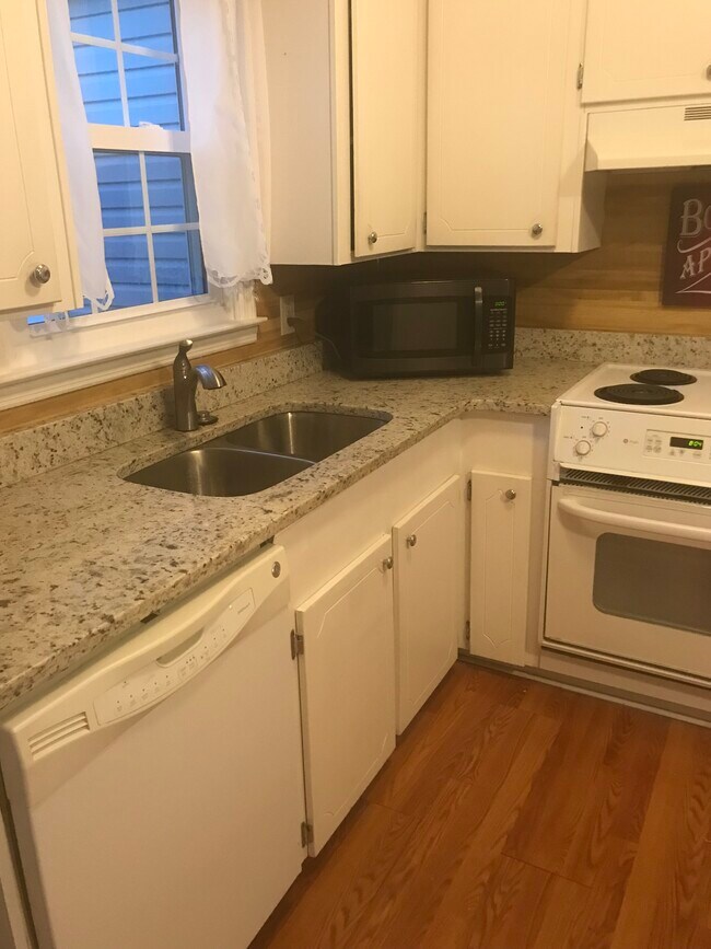 Photo - 1704 Fawn Vista Dr N