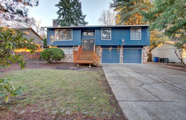 Coveted Cascade Park Area Split Entry Home - Coveted Cascade Park Area Split Entry Home