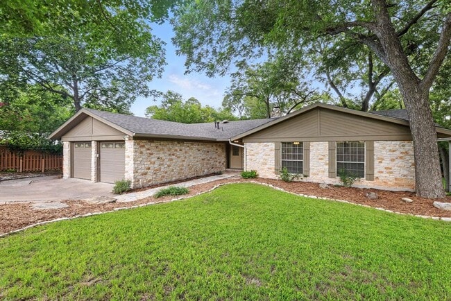 Building Photo - 11915 River Oaks Trail