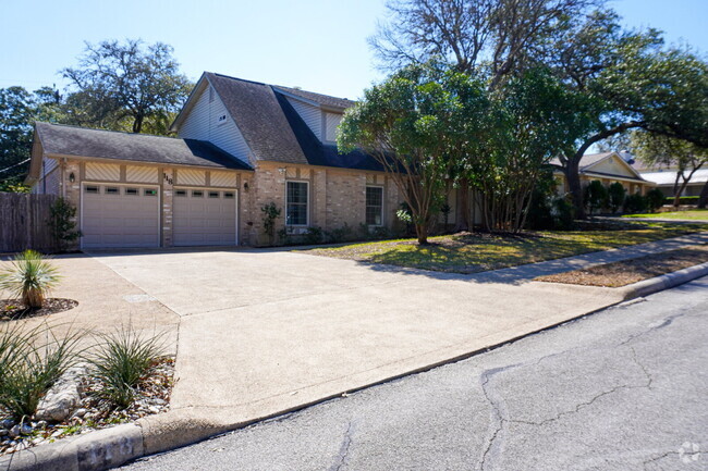 Building Photo - Sunrise Canyon 4 Bedroom, 3 Bath, Pool, Ov... Rental