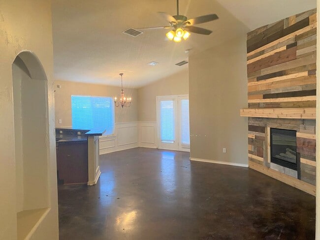 Photo - 8704 10th St