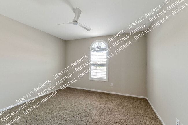Photo - 7631 W Laurel Ln