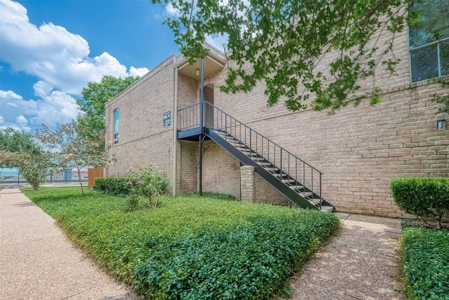 Photo - 4629 Wild Indigo St Unit 588