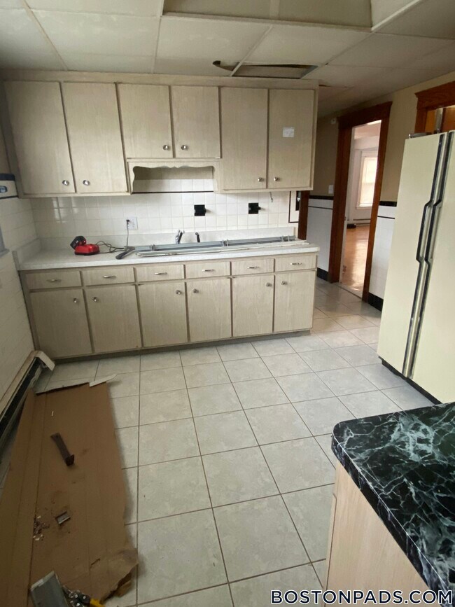 Photo - 2 Goldsmith Ave Unit 1