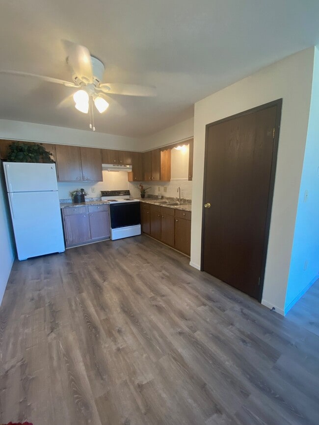 Photo - 1712 S 115 Ct Unidad 2