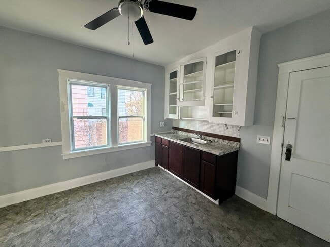 Photo - Schonfeld Holdings, LLC (951 Royal Rd.) Unidad Lower