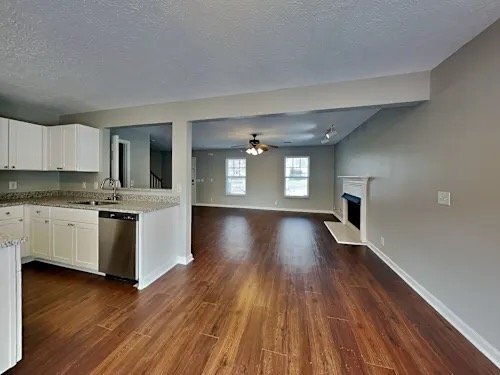 Photo - 7051 Calderwood Dr