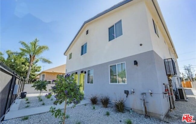 Photo - 1348 E Vernon Ave