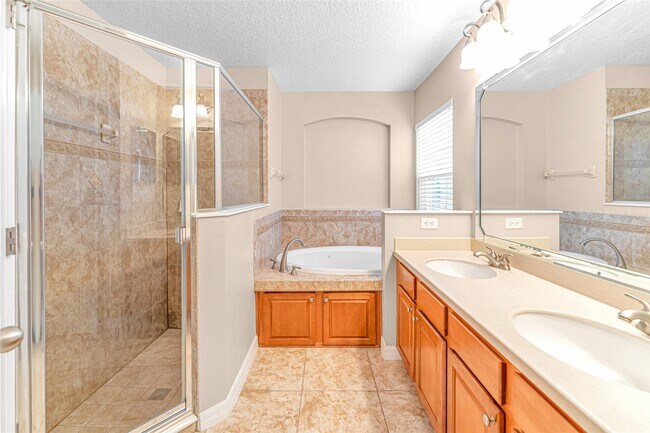 Photo - 14921 Braywood Trail