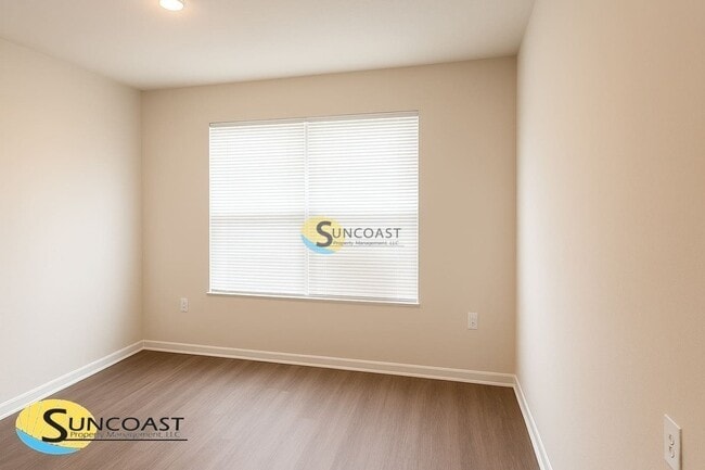 Photo - 1545 Union St W