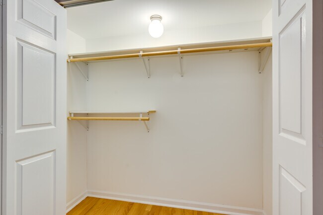 Photo - Huron 1347 W