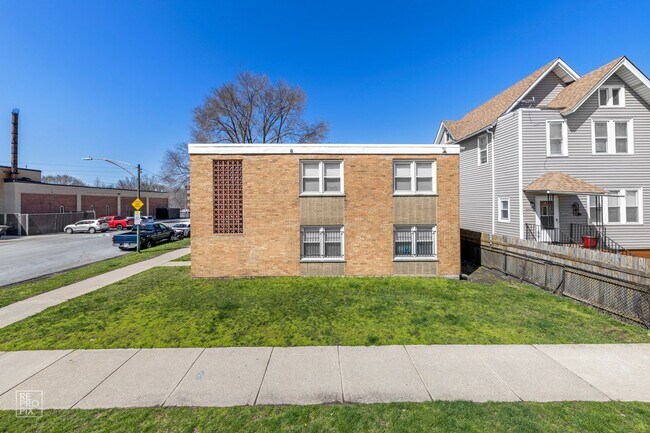 Photo - 2920-2922 E 90th St Chicago, IL 60617