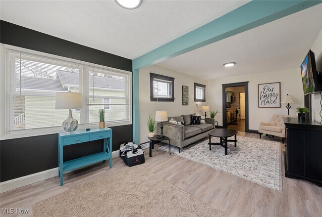 Photo - 27279 Dunford Rd