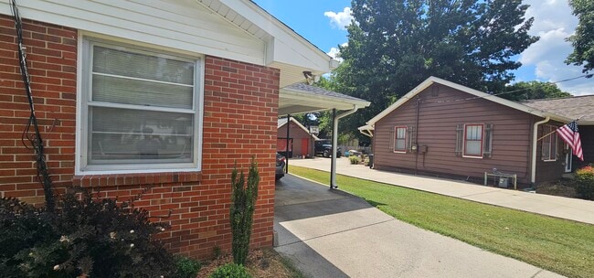 Photo - 203 Nokes Dr Unit B