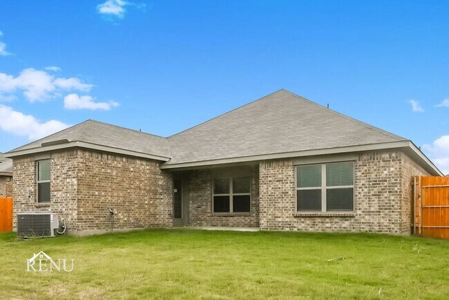 Photo - 1100 Wheatfield Ln