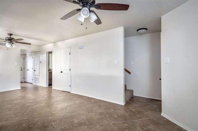 Photo - 111 Rhonda St Unit 111 D Rhonda Dr