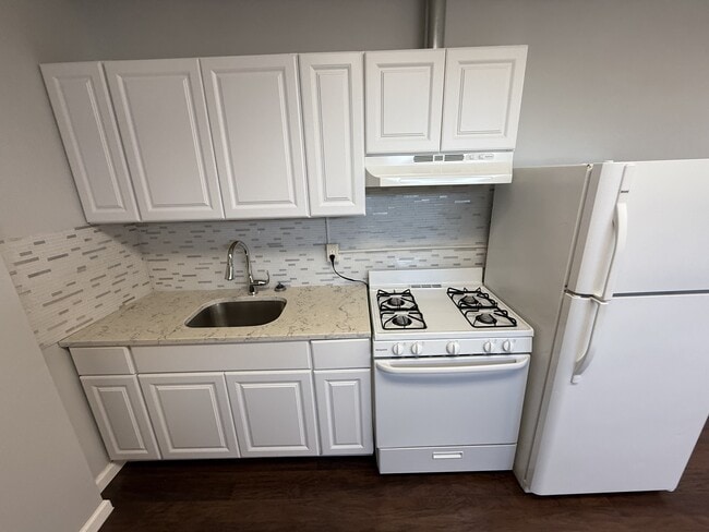 Building Photo - 46 Haddon Ave Unit C