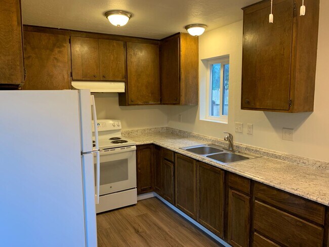 Photo - 2718 White Ave Unidad B