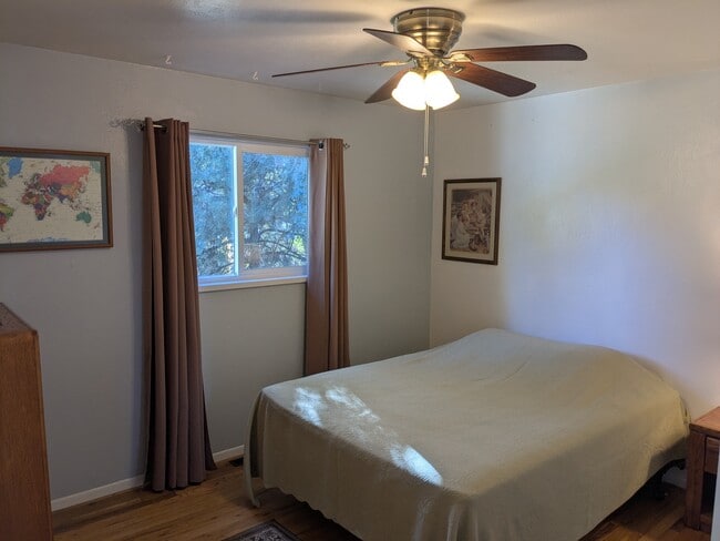 Building Photo - 3717 Indianpipe Cir Unit Master Bedroom